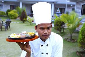 Hotel Crown Himalayas