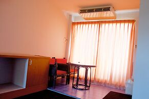 Sichang Shine Khao Resort