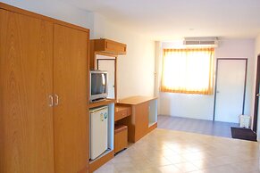 Sichang Shine Khao Resort