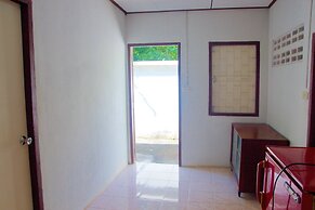 Sichang Shine Khao Resort