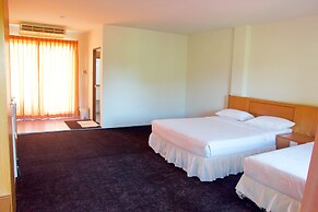 Sichang Shine Khao Resort