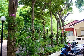 Sichang Shine Khao Resort