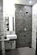 Hotel The Royal Bharti