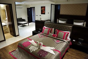 Hotel The Royal Bharti