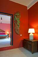 The Kandy Samadhi Centre