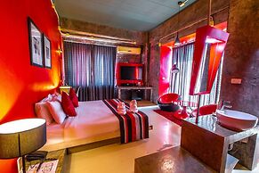 The b Ranong Trend Hotel