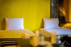 The b Ranong Trend Hotel