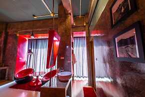 The b Ranong Trend Hotel