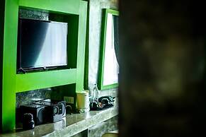 The b Ranong Trend Hotel