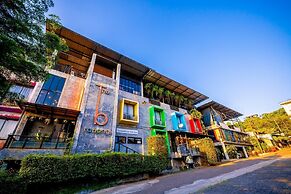 The b Ranong Trend Hotel