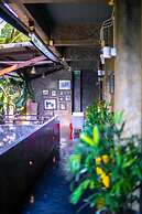 The b Ranong Trend Hotel