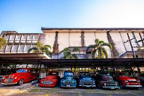 The b Ranong Trend Hotel