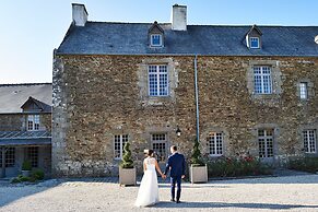 Hôtel de L'Abbaye Le Tronchet - Handwritten Collection
