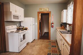 The Guest House Inn on Courthouse Square