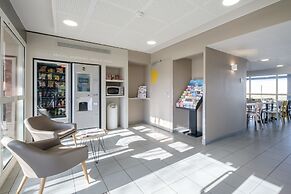 B&B HOTEL Calais Coquelles Tunnel sous la Manche