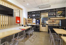 B&B HOTEL Dijon Centre