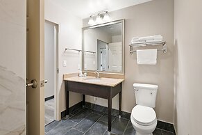 English Inn of Charlottesville