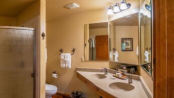 Callahan's Mountain Lodge