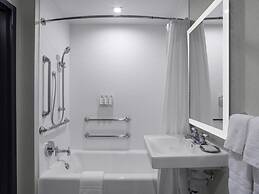 voco Niagara Falls - The Cadence by IHG