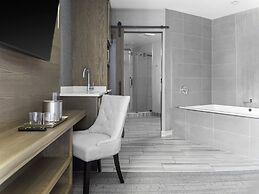 voco Niagara Falls - The Cadence by IHG