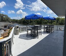 Hontoon Landing Resort & Marina