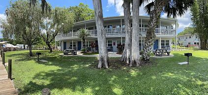 Hontoon Landing Resort & Marina