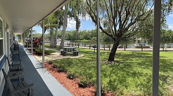 Hontoon Landing Resort & Marina