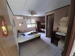 El Colibri Rojo Hotel Cabinas