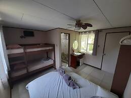 El Colibri Rojo Hotel Cabinas