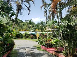 El Colibri Rojo Hotel Cabinas
