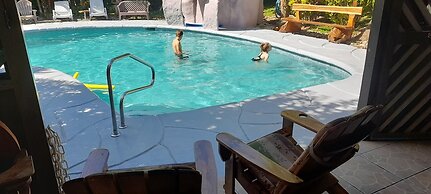 El Colibri Rojo Hotel Cabinas