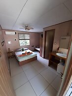 El Colibri Rojo Hotel Cabinas