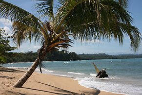El Colibri Rojo Hotel Cabinas
