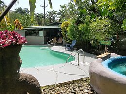 El Colibri Rojo Hotel Cabinas