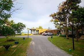 Saphli Villa Beach Resort