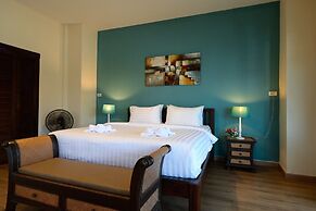 Saphli Villa Beach Resort