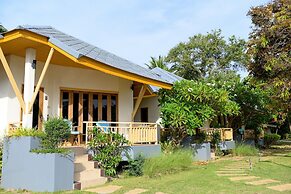 Saphli Villa Beach Resort