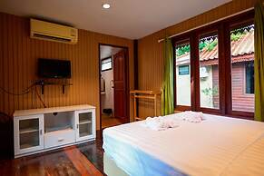 Saphli Villa Beach Resort