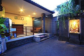 Letos Kubu Homestay