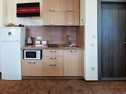 Twin Apart Hotel