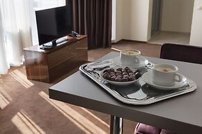 Twin Apart Hotel