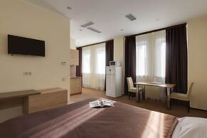 Twin Apart Hotel