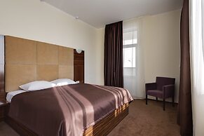 Twin Apart Hotel