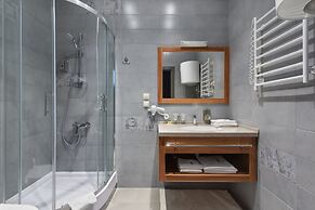 Twin Apart Hotel