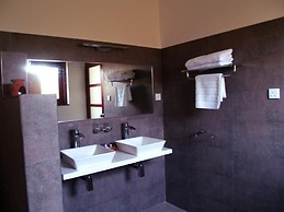 Imagine Villa Hotel
