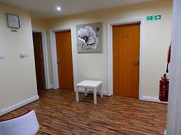 Heathrow Traveller B&B