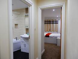 Heathrow Traveller B&B