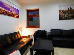 Heathrow Traveller B&B