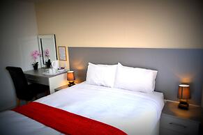 Heathrow Traveller B&B