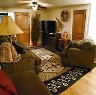 Stone Lizard Lodging